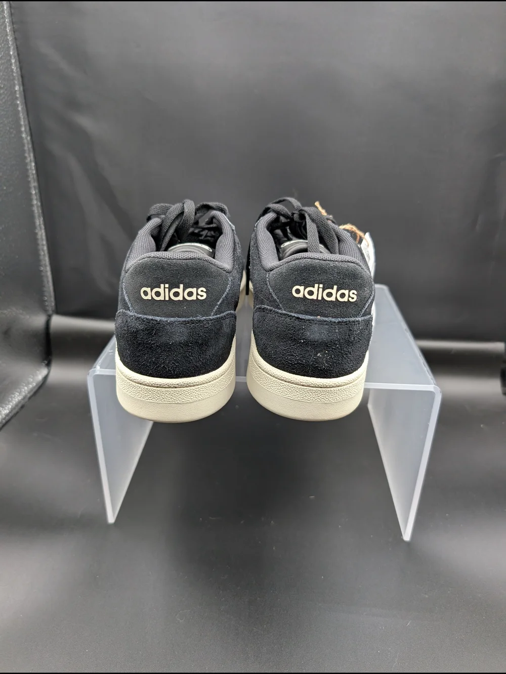 adidas Men's Black Low-Top Casual Sneakers